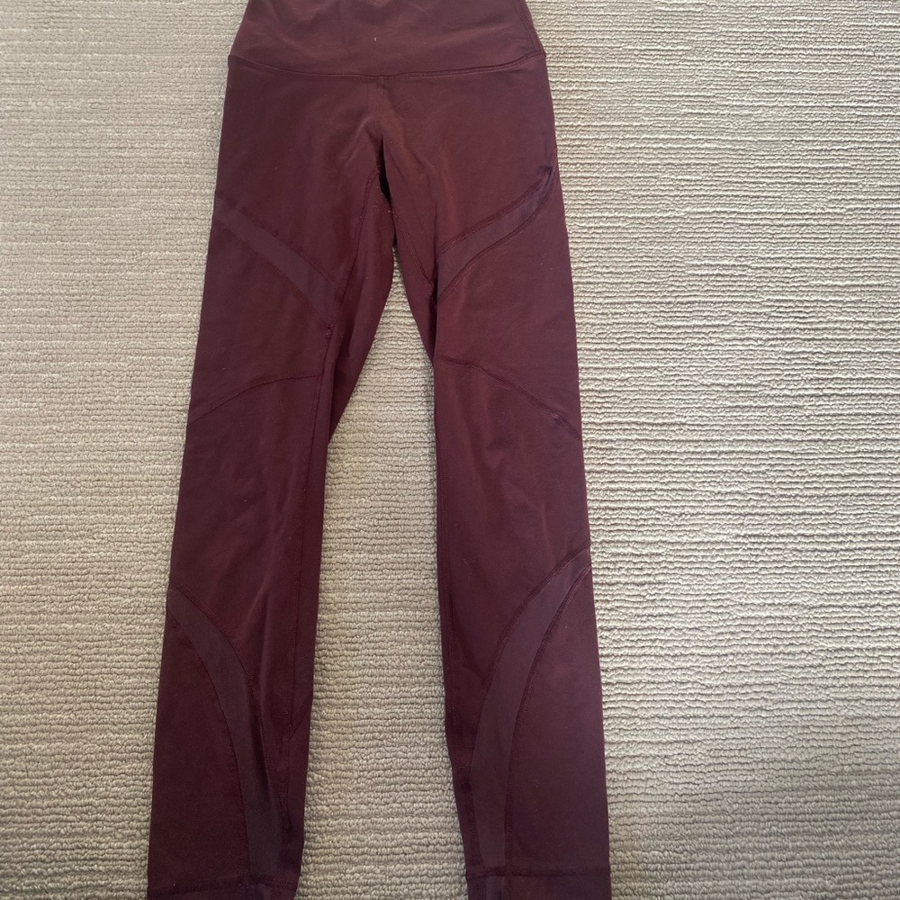 Lululemon Plum leggings with mesh at the thigh & shin, rare find!